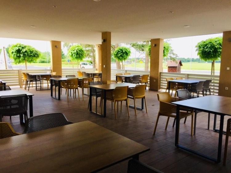 Restavracija In Prenocisca Carda Hotel Martjanci Buitenkant foto